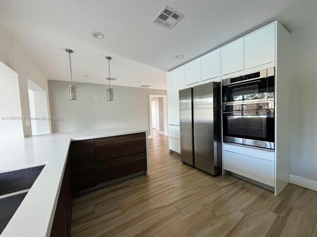 Photo - 4 bedroom in Hollywood FL 33021