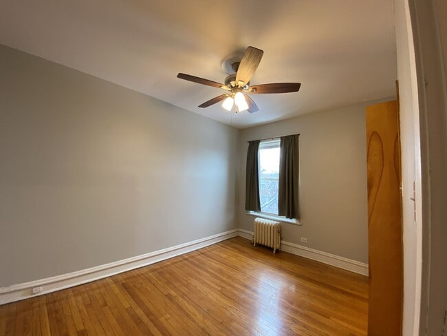 Photo - 1064 W Cornelia Ave Unit 1064-2