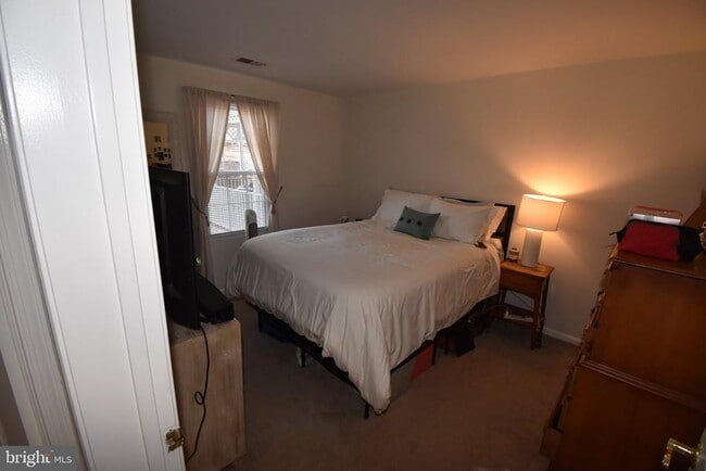 Photo - 2050 N Calvert St Unit 209