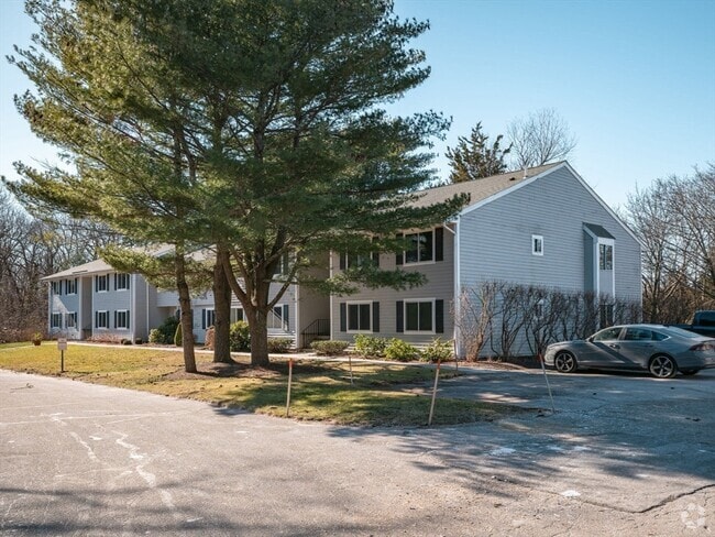 Building Photo - 18 Beal's Cove Rd Unit 18J Rental