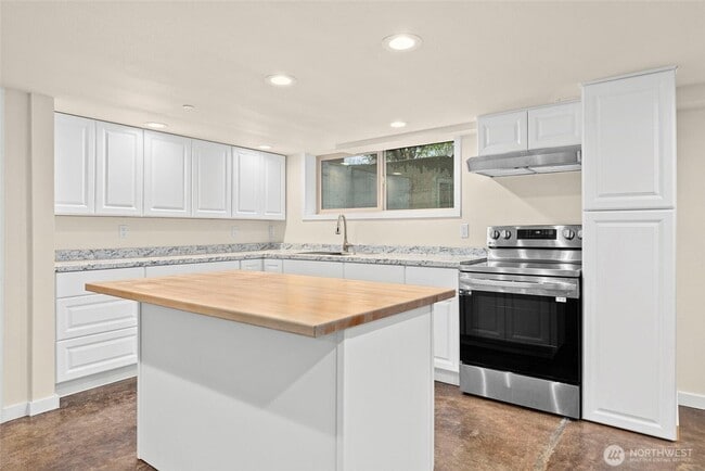 Photo - 501 N Oak St Unit 1/2