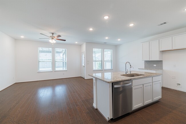 Photo - 31319 Horseshoe Meadow Bend Ln