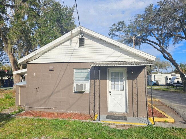 Photo - 8215 Stoner Rd