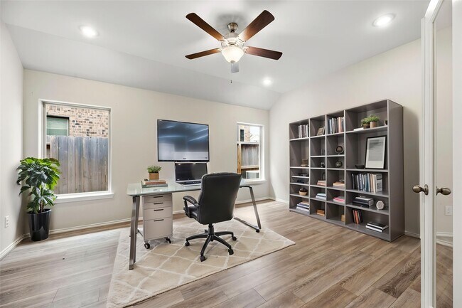 Photo - 10818 Cassiopeia Creek Cir