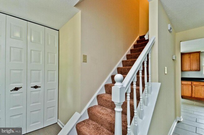 Photo - 8100 Irwell Ct