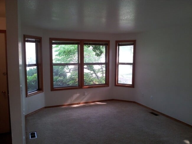 Photo - Great location off of Gary Lane and State ...