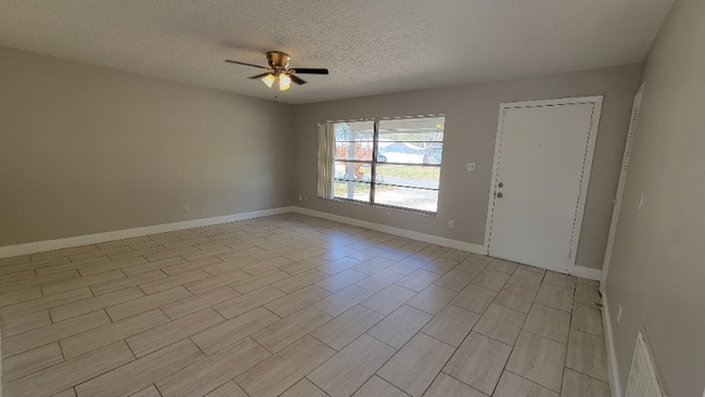 Photo - 419 Caballero Rd