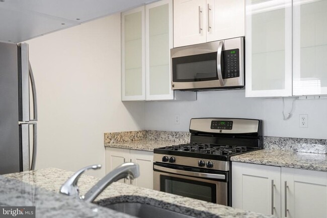Building Photo - 21029 Timber Ridge Terrace Unit 303