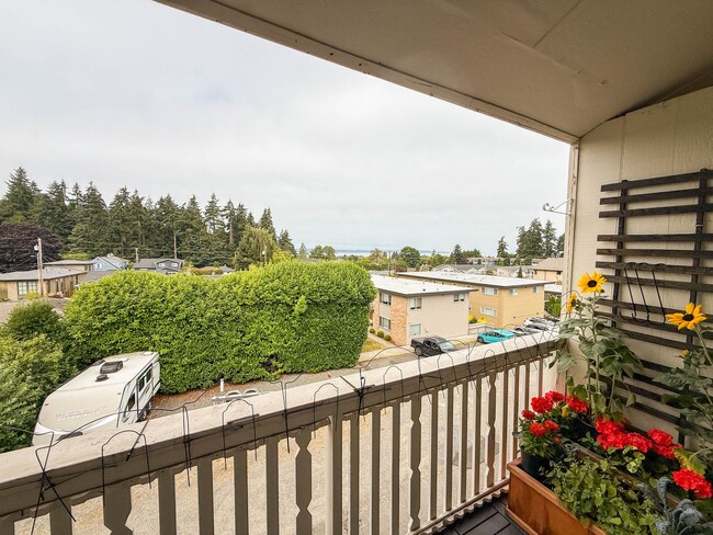 Photo - 630 5th Ave S Unit 208
