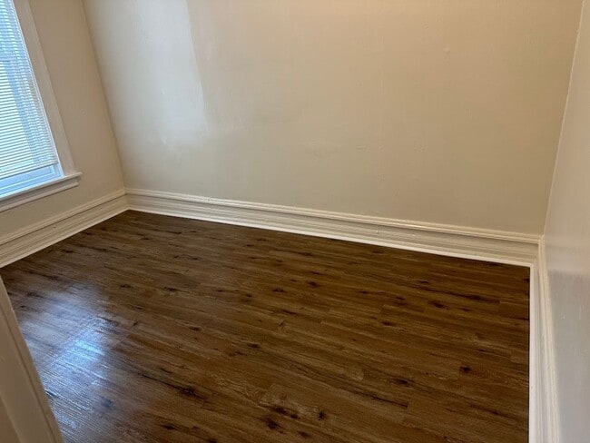 Photo - 109 Windsor St Unidad 1st Floor