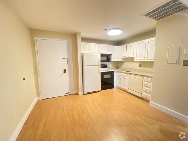 Building Photo - 160 Commonwealth Ave Unit 407 Rental