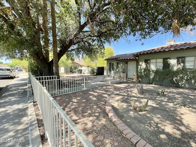 Building Photo - 606 E San Juan Ave Unit 2 Rental