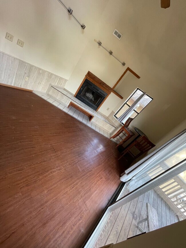 Photo - 194 E 14th Ave Unit D