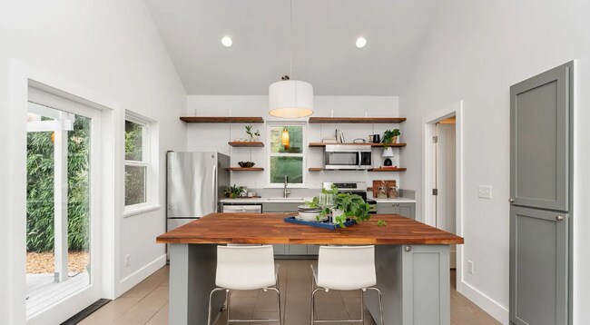 Photo - 1644 N Alberta St