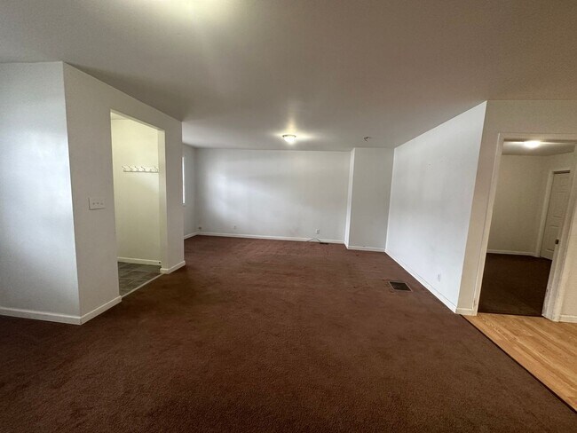 Photo - 43975/43977 Route 3 Unit 43975 Route 3