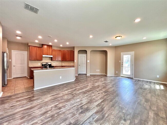 Photo - 428 Sheepshank Dr