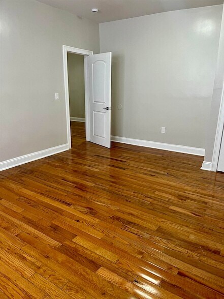 Photo - 546 Bergen Ave Unidad 1A