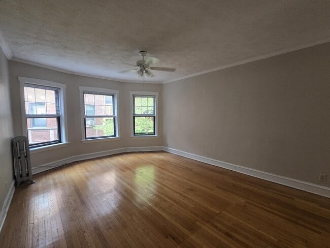 Building Photo - 800 Sherman Ave Unit 2