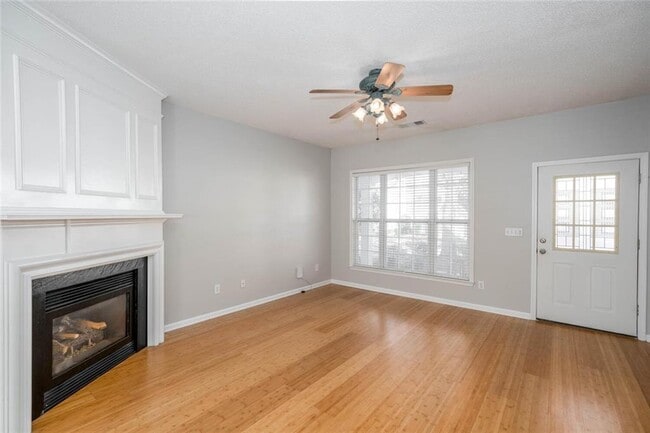 Photo - 380 Wittenridge Ct