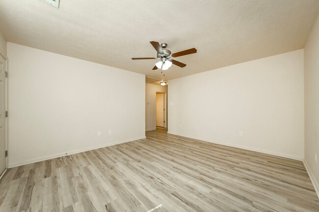 Photo - Sorry No Smoking and Pets Permitted with R...