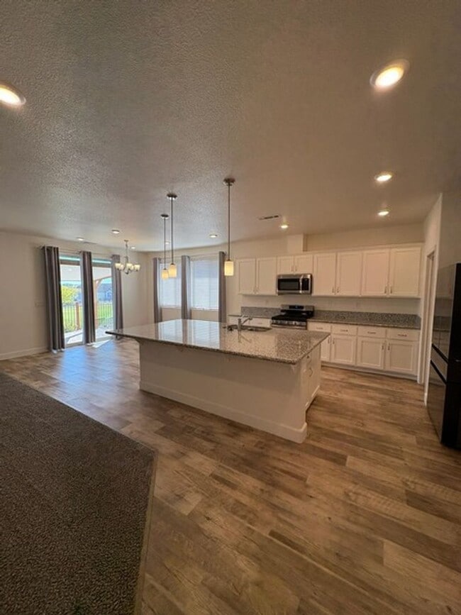 Photo - <B>Spacious Four Bedroom off the Golf Course in Fernley<br><br>