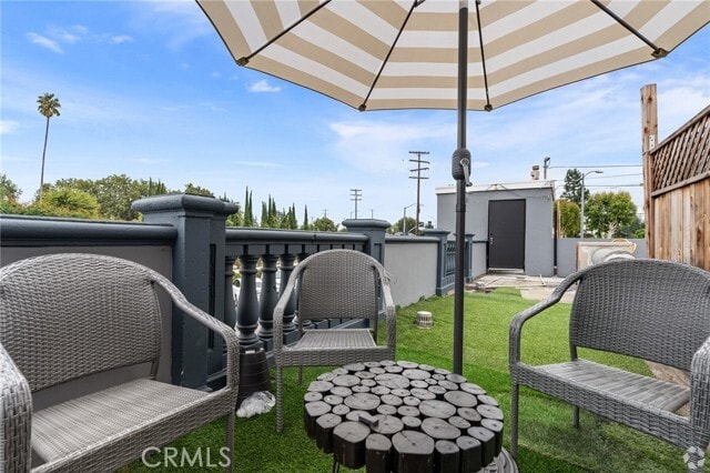 Photo - 6000 Woodman Ave Unidad A1