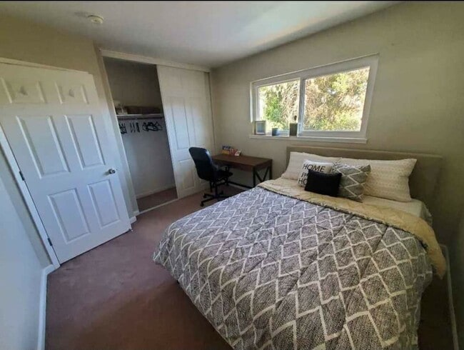 Photo - 9056 La Riviera Dr
