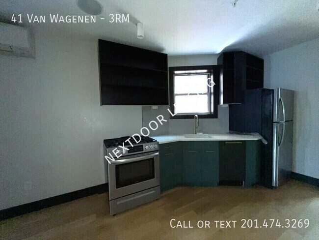 Building Photo - 41 Van Wagenen Ave Unit 3RM