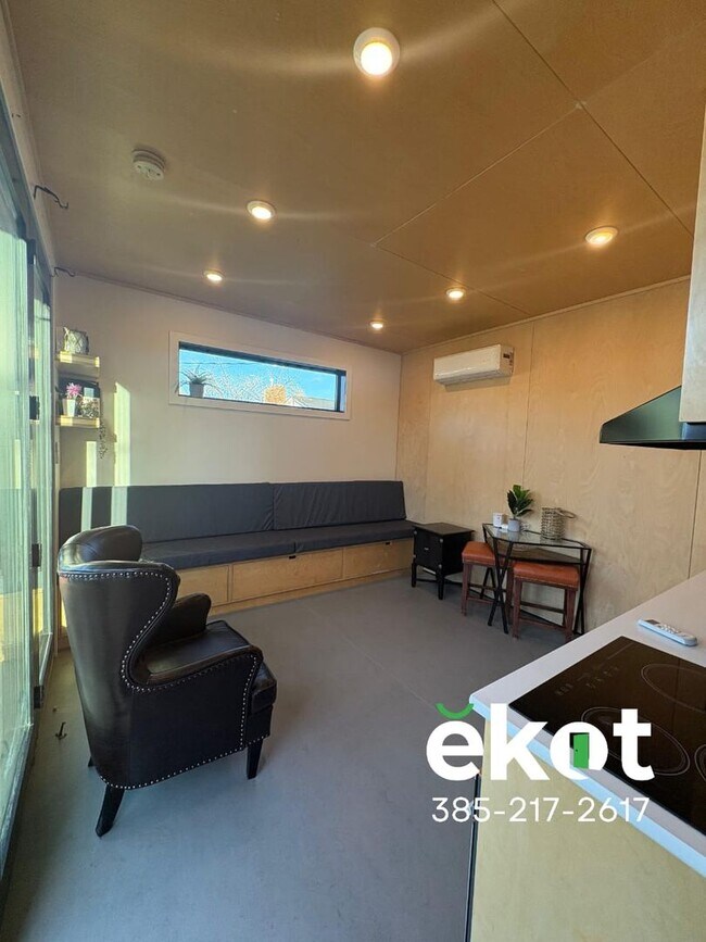 Photo - Stowell-SLC-Emery Manor Unit Emery Manor