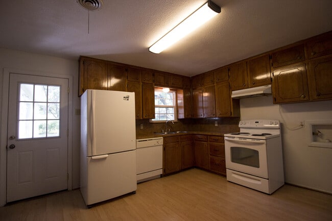 1004 Crescent