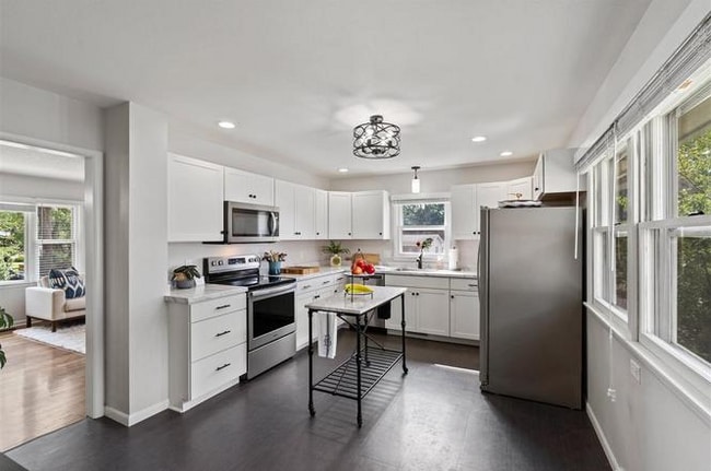 Photo - 1100 Dover St