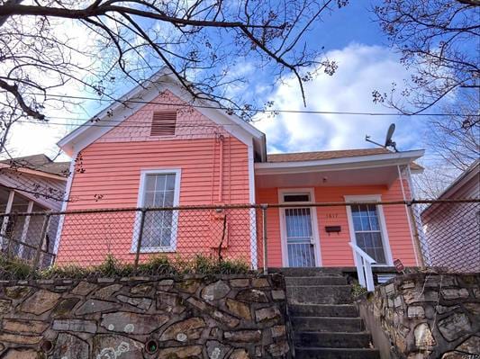 Photo - 1617 Maple St House