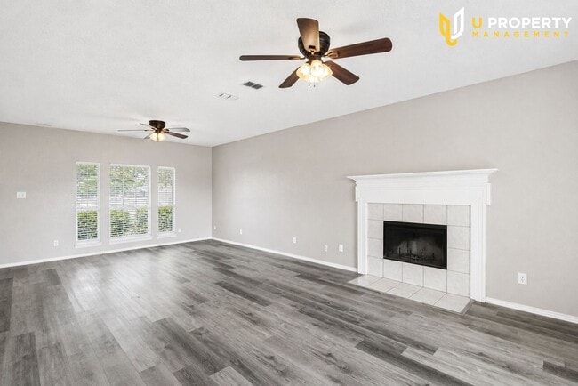 Photo - 1423 Lakeshore Dr
