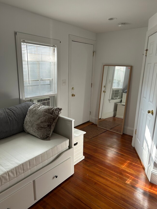 Photo - 14 Massachusetts Ave Unit Studio