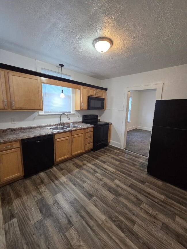 Photo - 711 Wertz Ave SW Unit #1