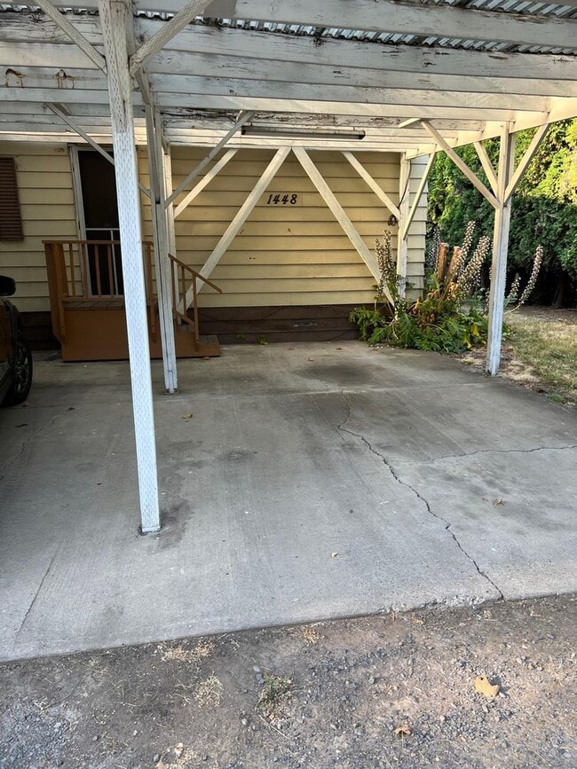 Photo - Springfield Riverfront Home