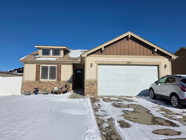 Photo - 121 Primrose Ct