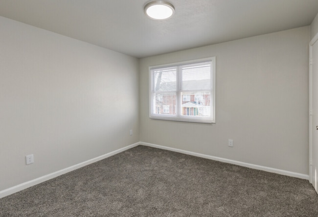 Photo - 869 36th St Unidad 73501