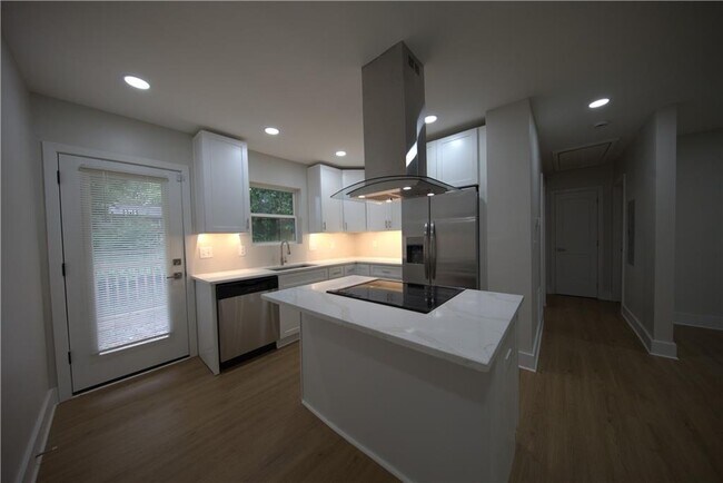 Photo - 1346 Wichita Dr SW