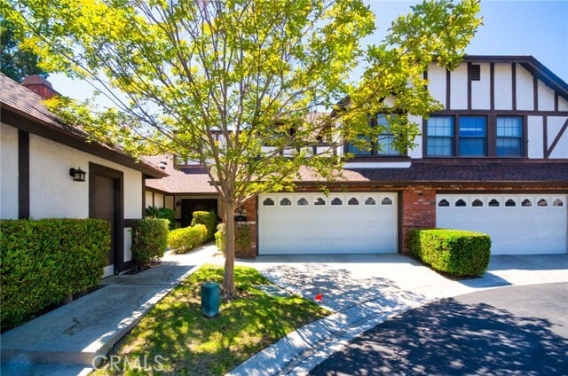 Building Photo - 950 S Rim Crest Dr