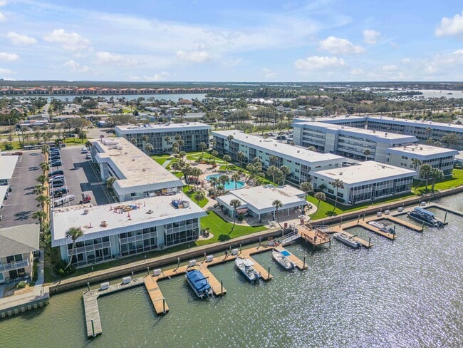 Building Photo - 325 N Causeway Unit Waterway East D304