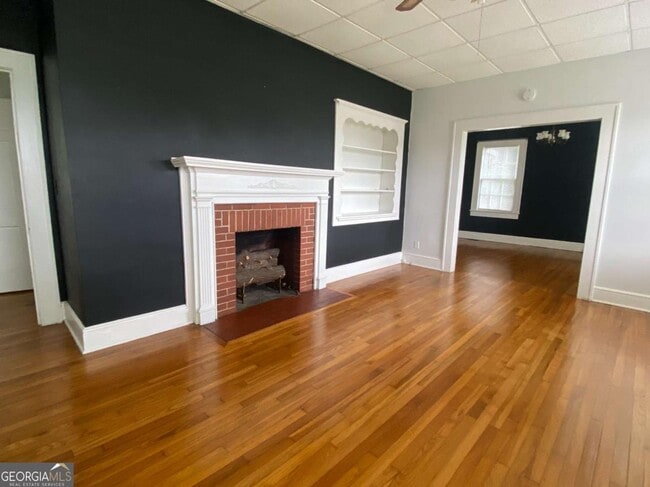 Photo - 44 W Howell St