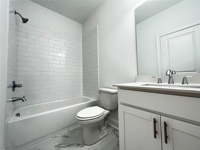 Photo - 235 Sims Park Pl.