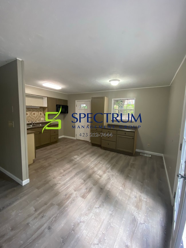 Photo - 1901 Valley View Dr