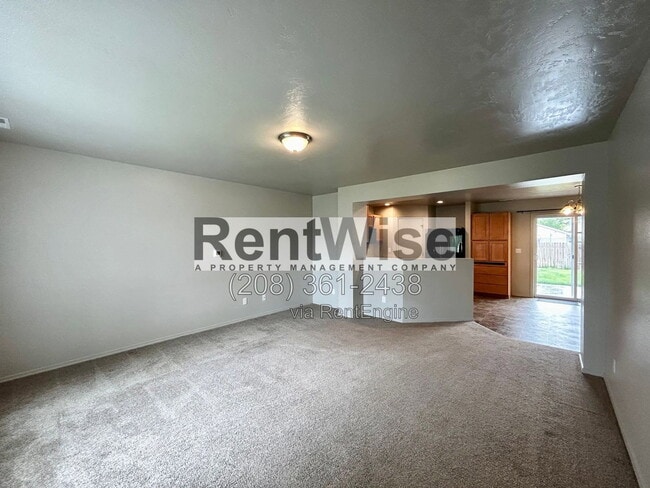 Photo - 119 E Walcott Lake Dr