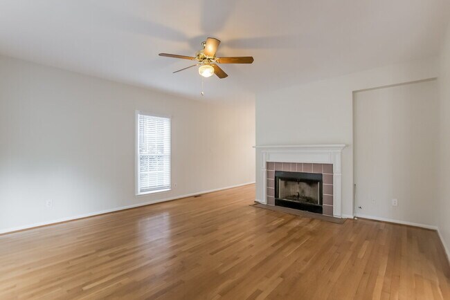 Photo - 4118 Huntcliff Dr