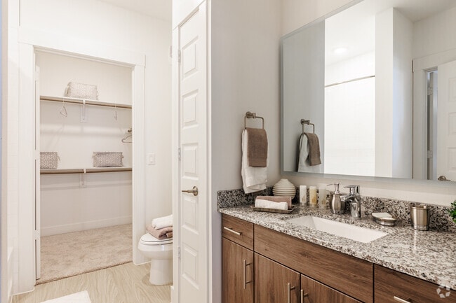 1BR, 1BA - 637SF | A2