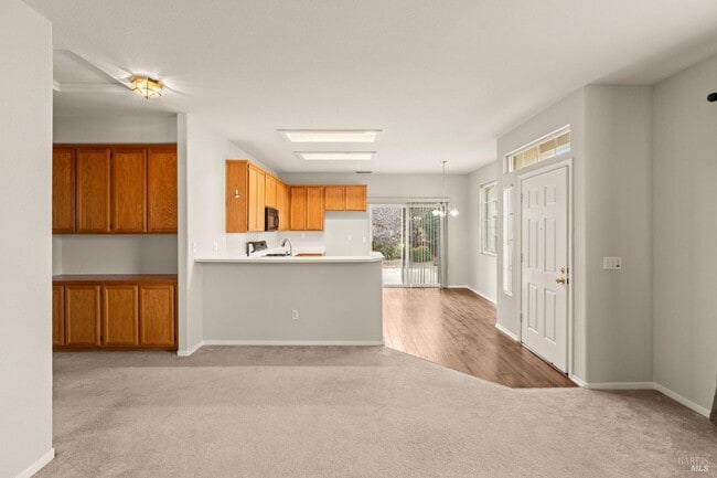 Building Photo - 715 Cherry Hills Ln