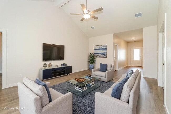 Photo - 1505 Woodwinds Dr
