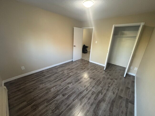 Photo - 30-30 Westmount Rd W Unit 16